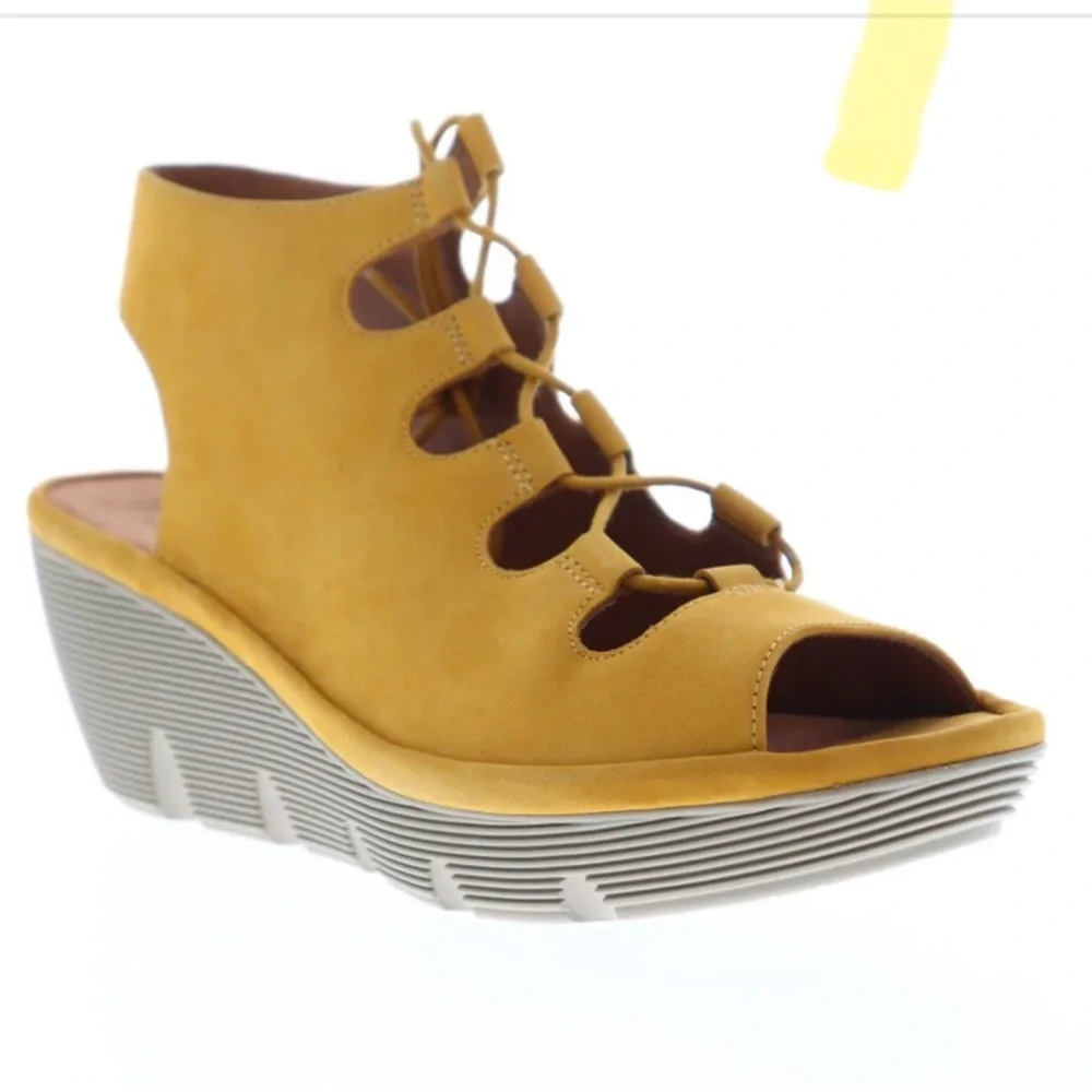 Clarks Artisan Clarene Grace lace up wedge heel in yellow women size 10 - Picture 10 of 10